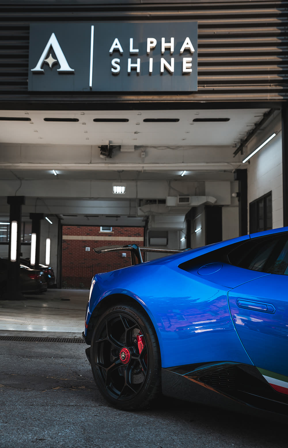Ensure exceptional care and a pristine finish with Alphashine’s premium car services